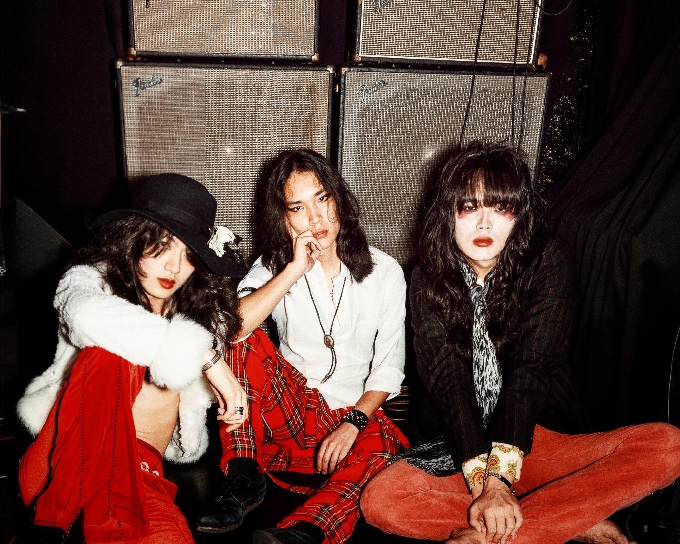 暴動クラブ / Voodoo Club