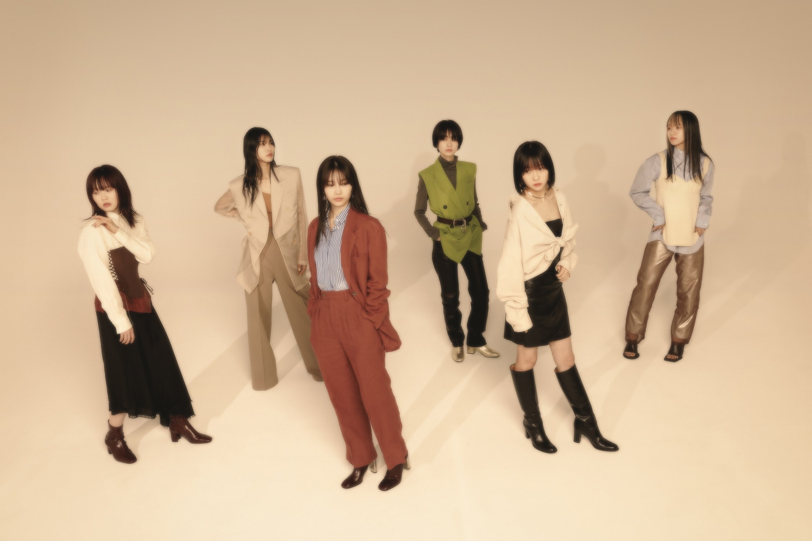 ExWHYZ、エイプリルフールにアユニ・Dを加えた7人体制で行われた