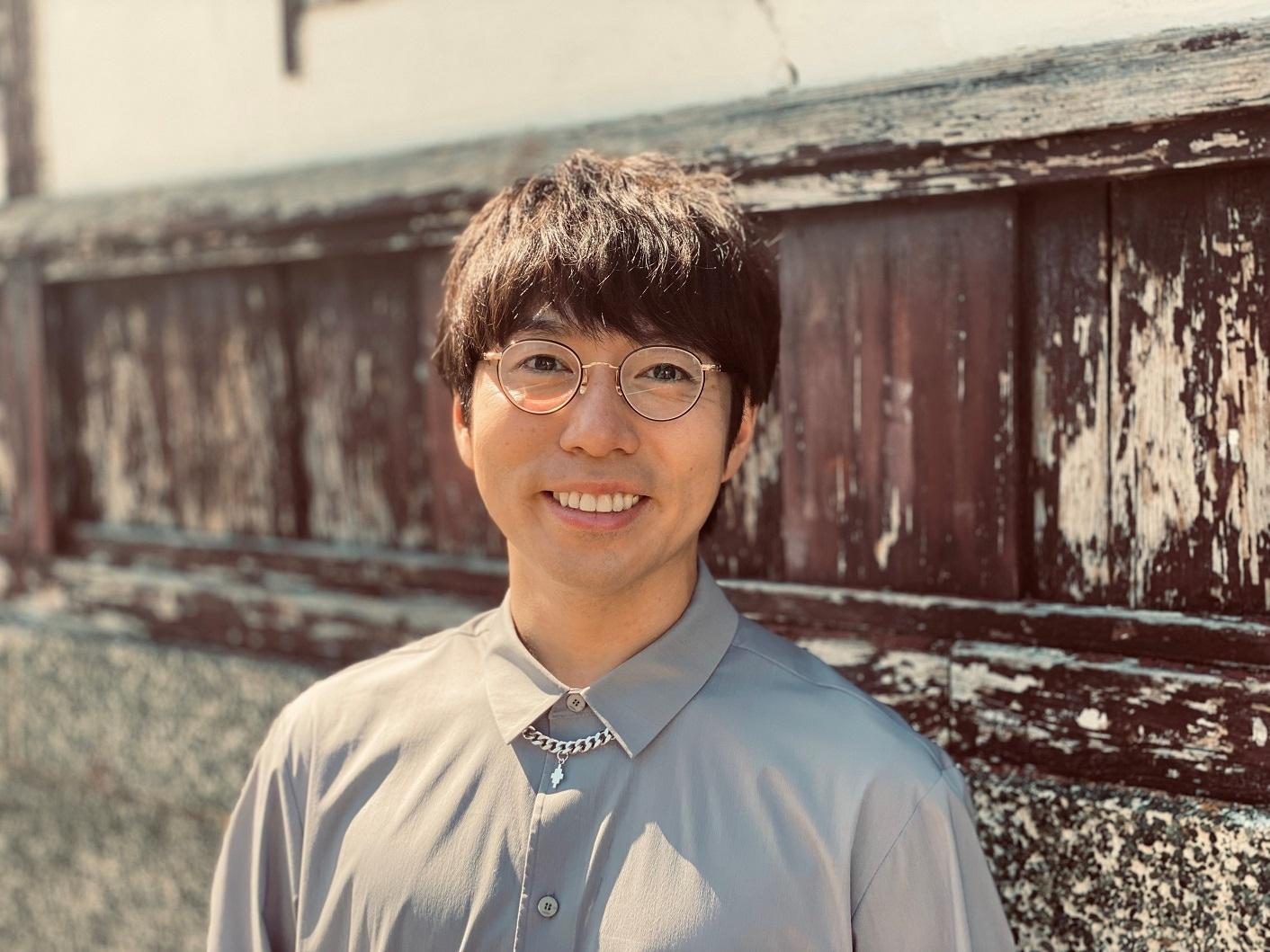 高橋優、10th Anniversary Special 2Days「弾き語り武道館～黒橋優と